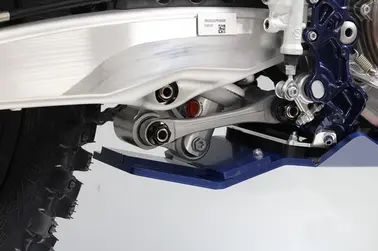 Screenshot 2024-11-03 at 20-51-09 Sabot bleu avec protection de biellette Husqvarna FC450 _ FX450 2023.webp