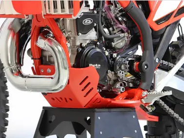 Screenshot 2024-11-04 at 15-17-02 Sabot Beta 250 XTRAINER _ 300 XTRAINER Rouge avec protection de biellette - AXP Racing.webp