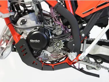 Screenshot 2024-11-04 at 15-39-59 Sabot Beta 125RR _ 200RR Noir avec protection de biellette - AXP Racing.webp