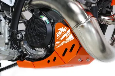 Screenshot 2024-11-05 at 11-01-28 Sabot KTM 250 _ 300 EXC 2024 - Orange - Protection intégrale du cadre.webp