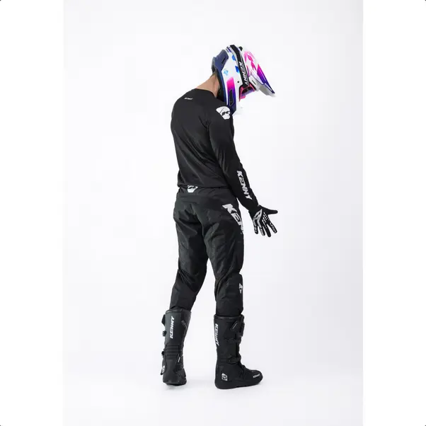 Screenshot 2024-11-30 at 15-22-15 FORCE SOLID BLACK.webp