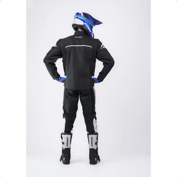 Screenshot 2024-12-05 at 11-08-23 VESTE TRACK BLACK.webp