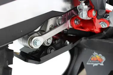 Screenshot 2025-01-01 at 20-31-15 Sabot Beta 250RR _ 300RR avec protection de biellette - 2020-2023 - Noir - AXP Racing.webp