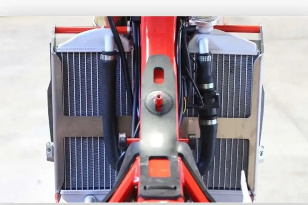 Protections Radiateurs AXP GASGAS 2T Rouges