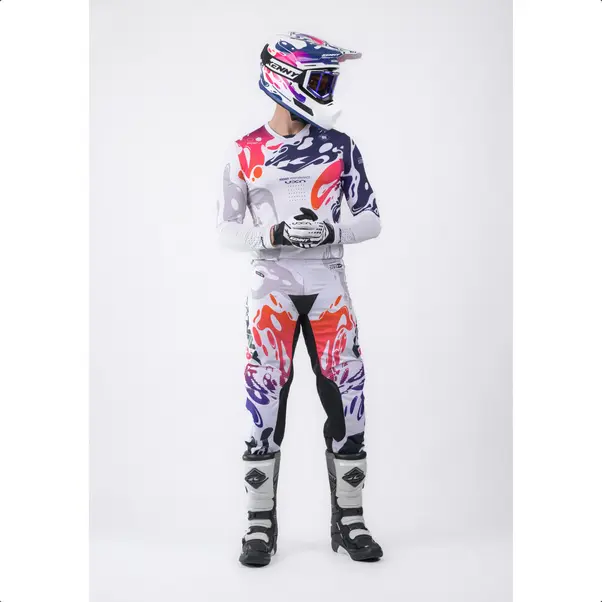 Tenue KENNY Performance Fluid 2025