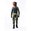 Tenue KENNY Performance Solid Kaki 2024